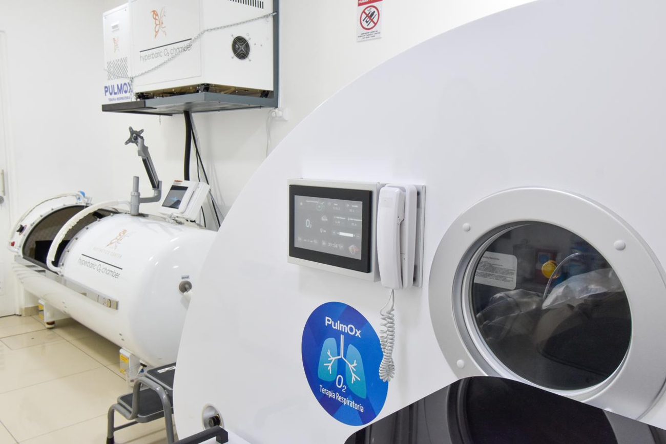 Hyperbaric oxygen chamber controls and detail at SELVA Longevity